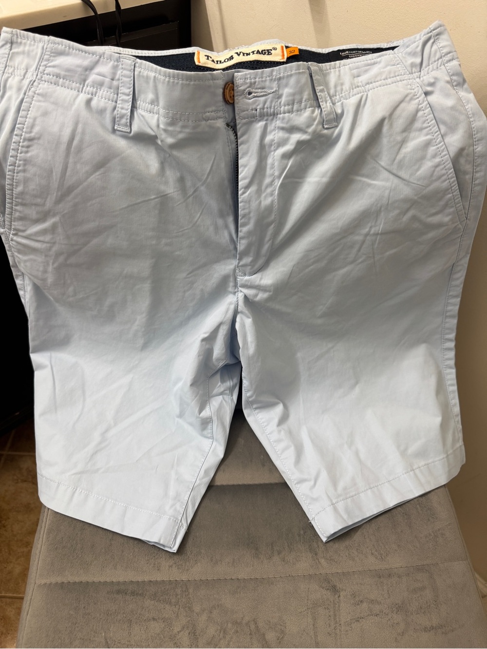 Tailor Vintage Men’s Pale Blue Flat Front Cotton Shorts